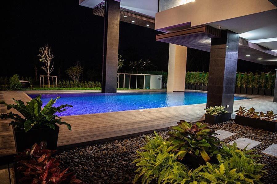 Beachfront Executive Studio Mae Phim Rayong Exterior foto